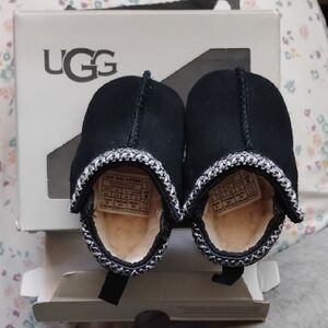 UGG Kids Black Slippers with Cozy Lining